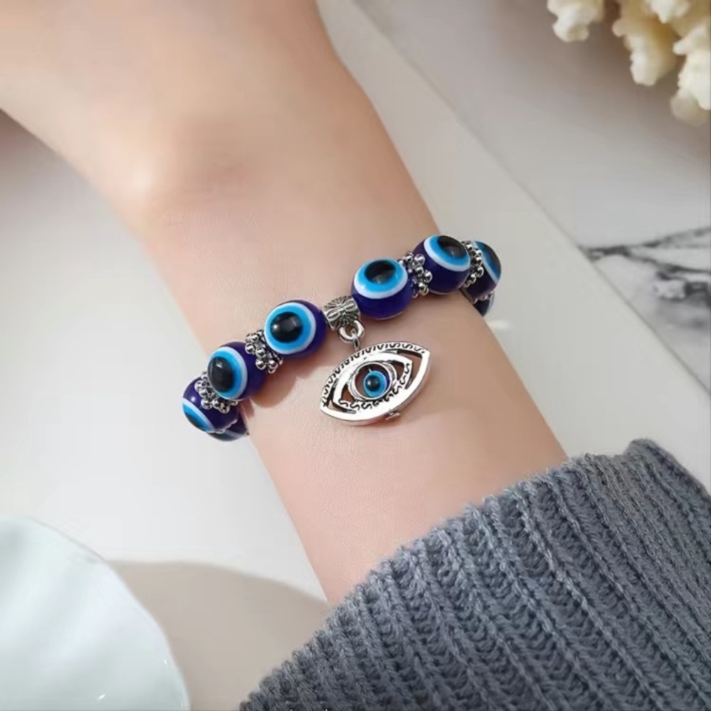 3/30 Devil’s eye pendant bracelet NEW